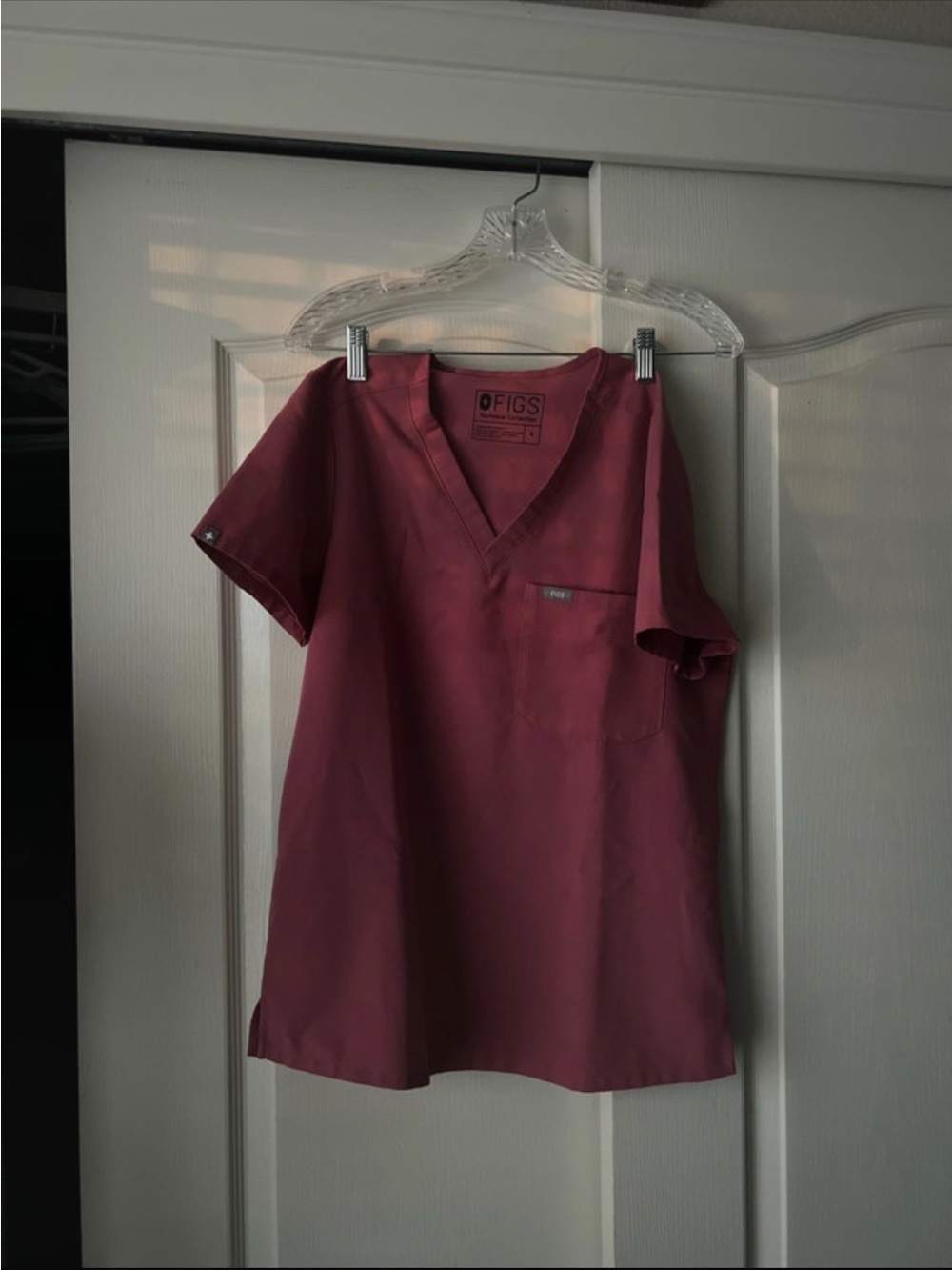 Figs Women's Scrub Top in Quartz